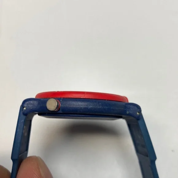Fila vintage 95M watch, red white blue, new battery, rubber strap, date feature